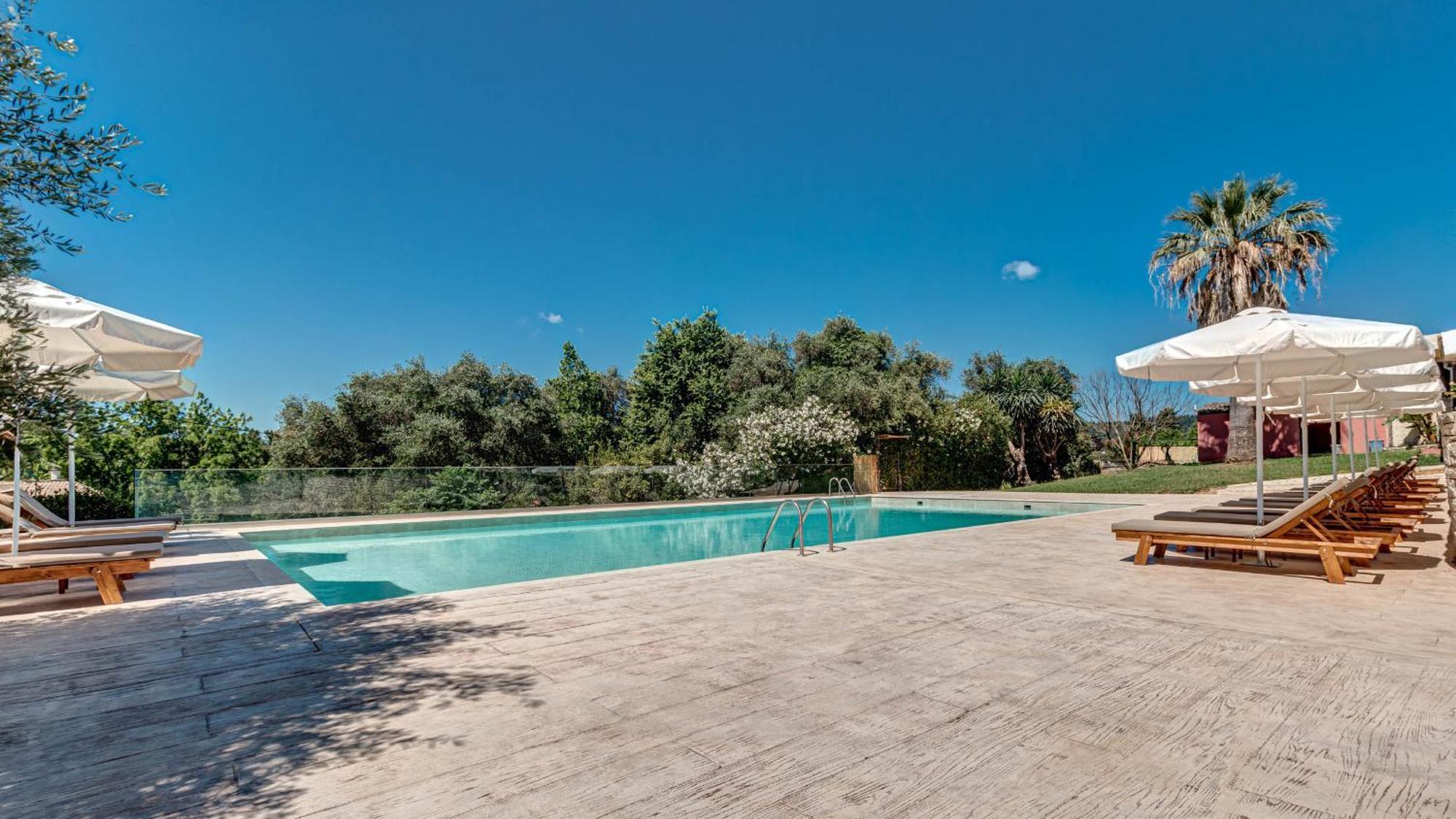 Ionian Arches Hotel Gouvia Bagian luar foto