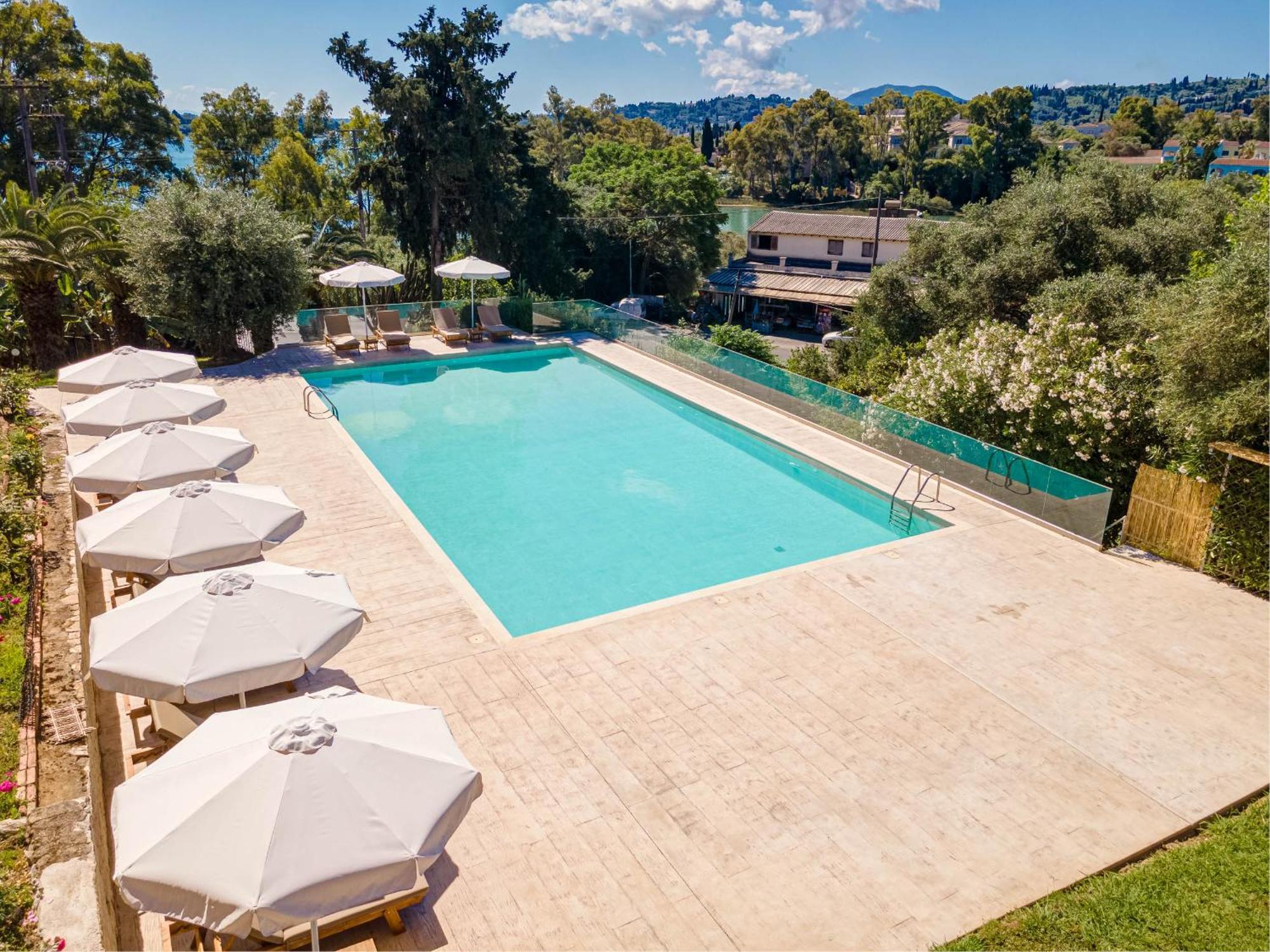 Ionian Arches Hotel Gouvia Bagian luar foto