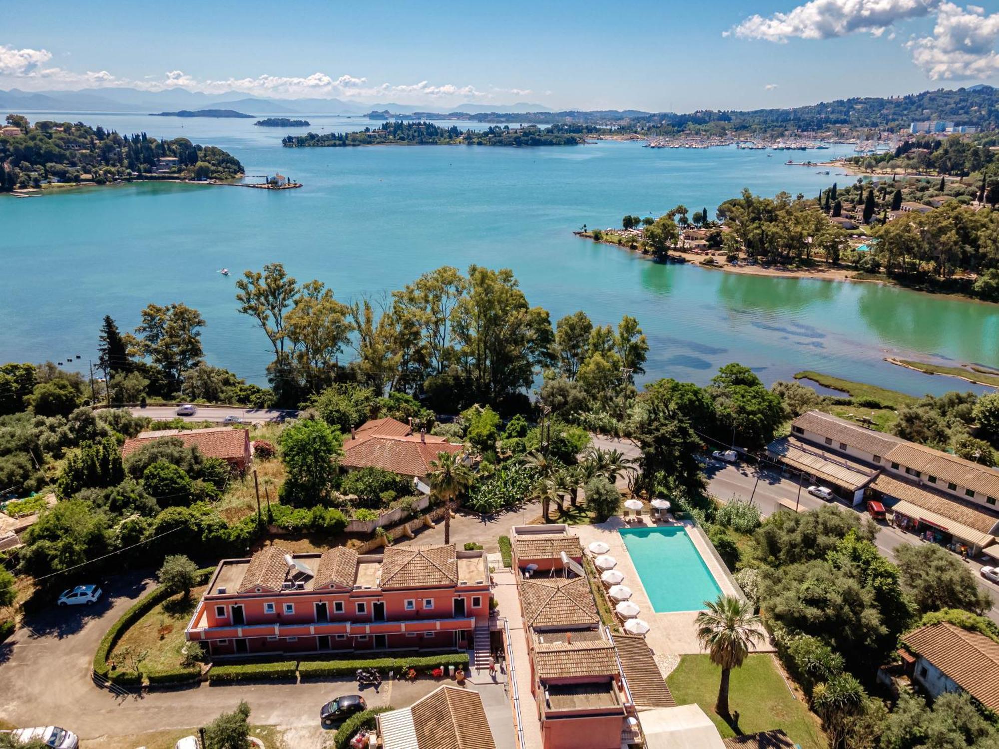 Ionian Arches Hotel Gouvia Bagian luar foto